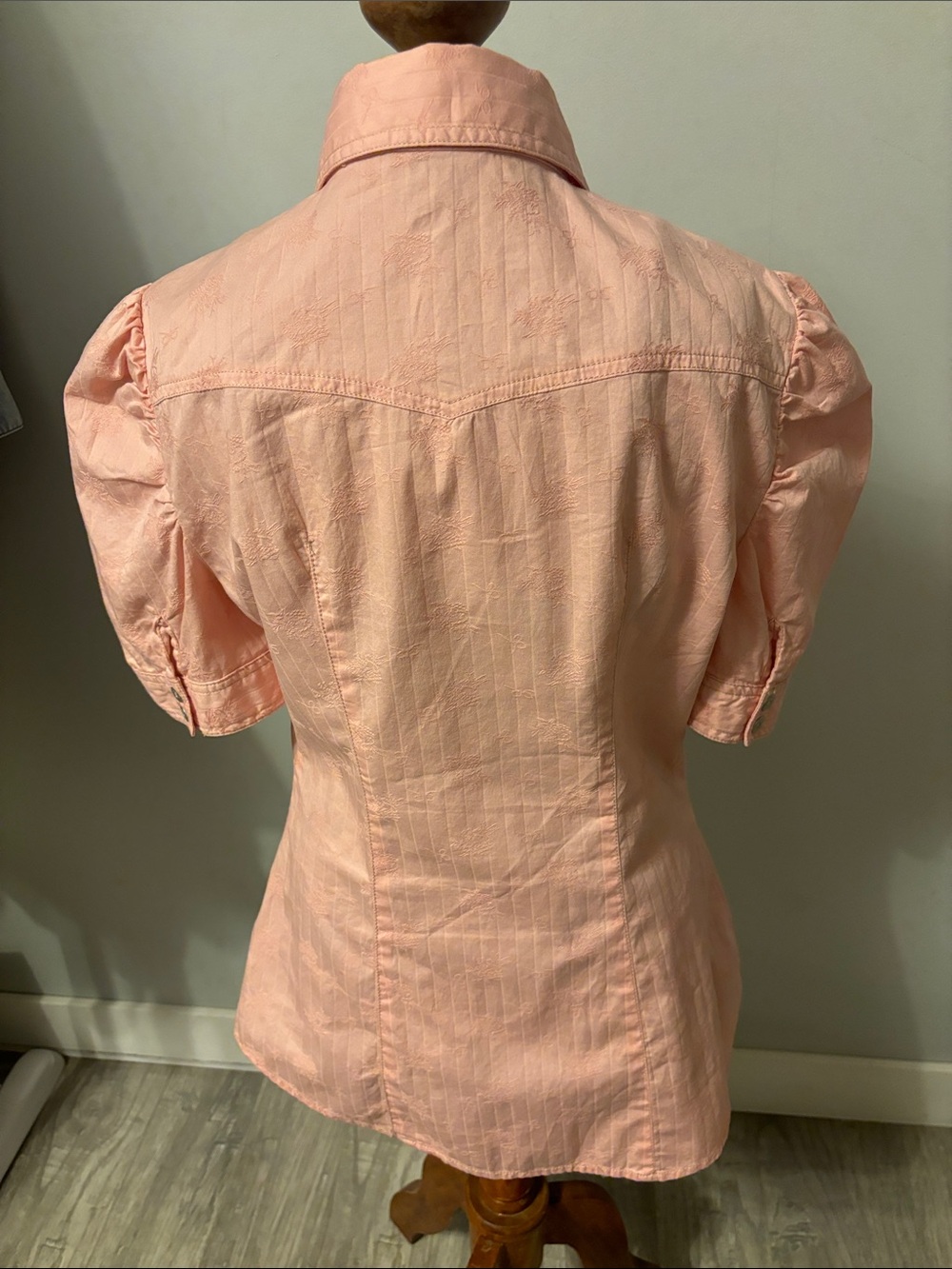 Guess Pink Puff Sleeve Button-Down Shirt - Picture 5 of 11